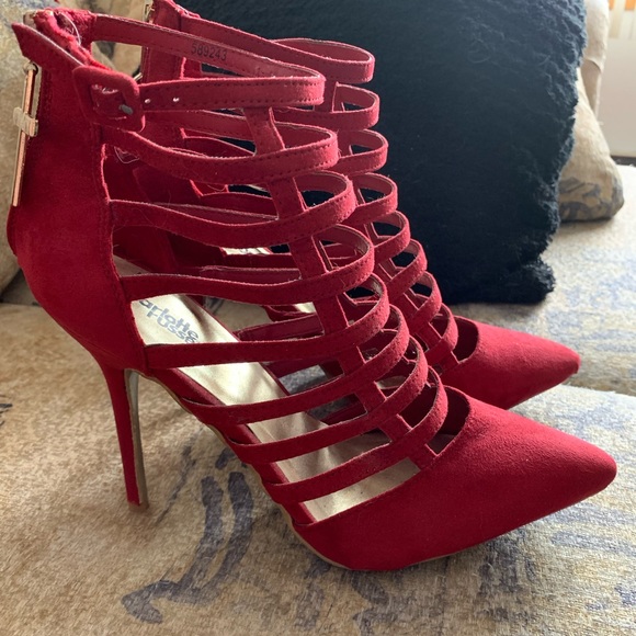 Charlotte Russe Red stiletto heels with gold cross on the back size 9 - Picture 11 of 15